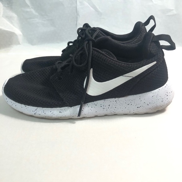 Nike Roshe Runs - Picture 4 of 7
